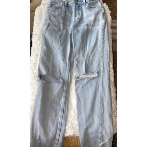 & Denim Women’s Sz. 2 “ Boyfriend” Low WaistRipped Jeans. Cute, Comfortable, Fun